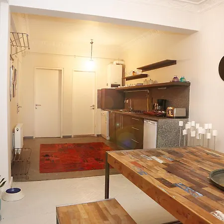 Ξενοδοχείο με διαμερίσματα Mayer Tatarbey 3*